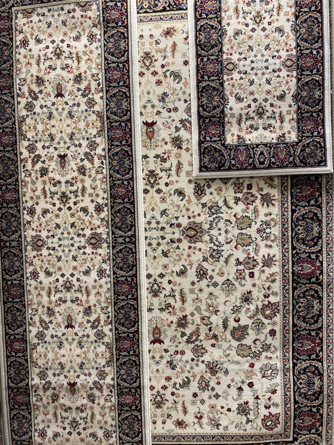 Oriental Weavers - Kashan Area Rug