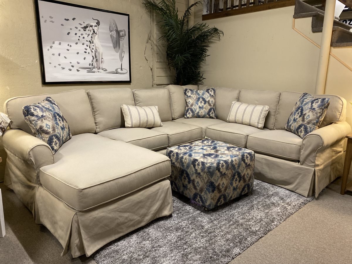 Craftmaster - 9174 Series Sectional
