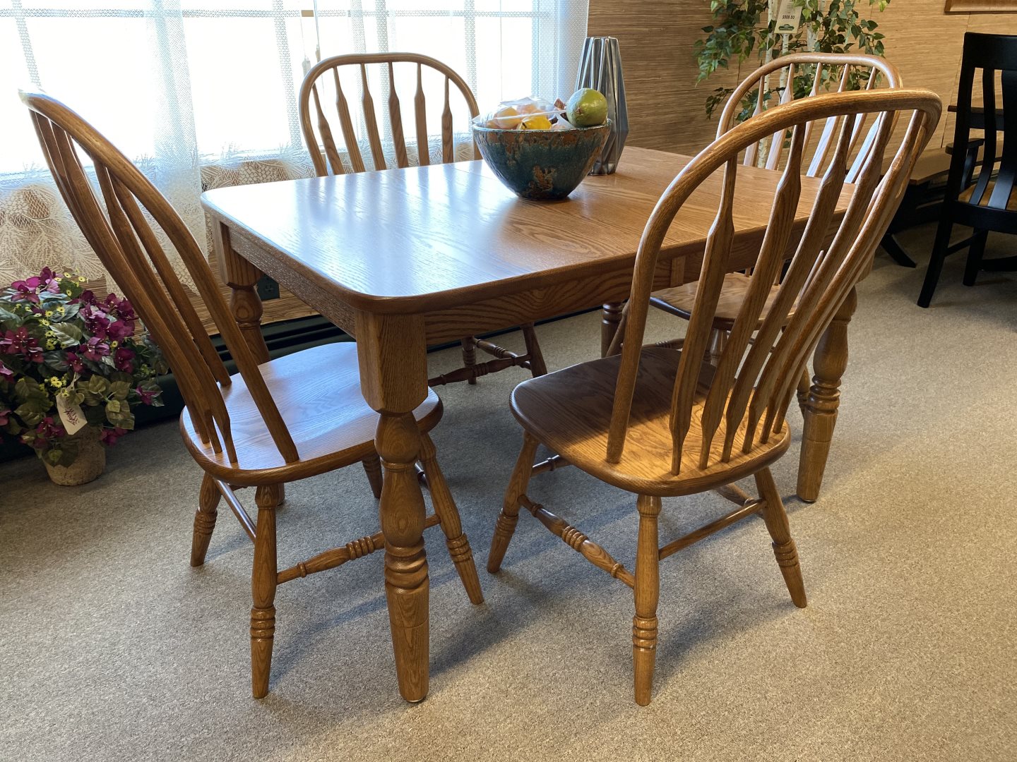 Amish - Harvest Extension Leg Table & Paddleback Side Chairs