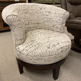 Best Home Furnishings - 2958 Swivel Chair