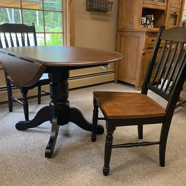 AAmerica - British Isles Dining Table & Chairs