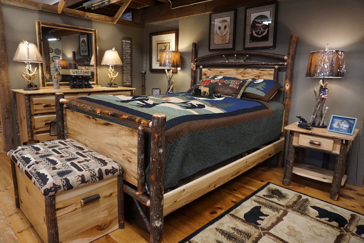 Brage - Amish - Hickory Panel Bed