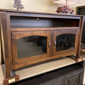 Amish - 33-F Greenfield TV Console