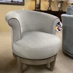 Best Home Furnishings - 2958 swivel Chair
