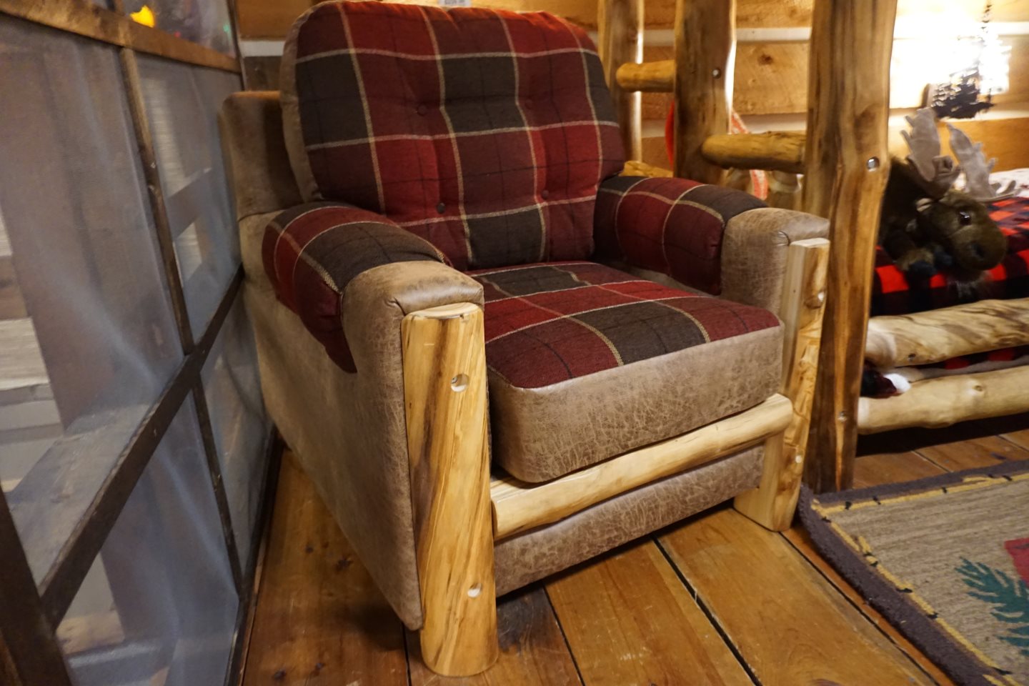 Rustic Log Furniture - Mountain Comfort Chair