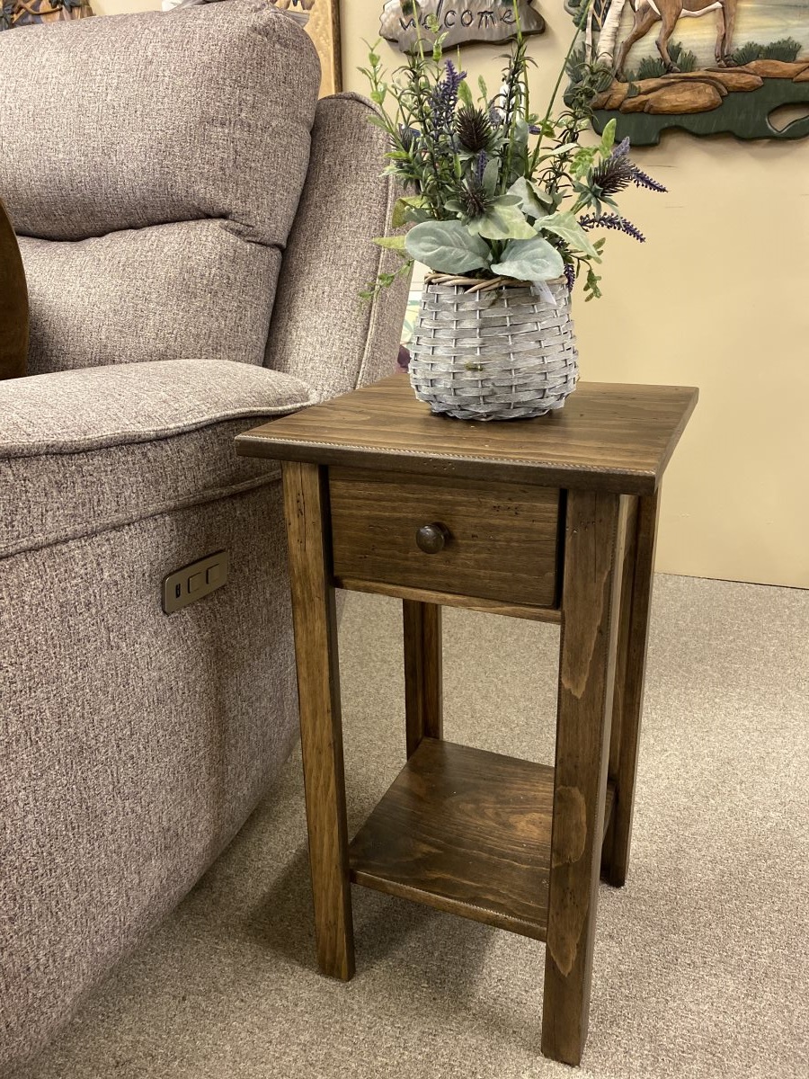 Fighting Creek - Amish - 412 Chairside Table