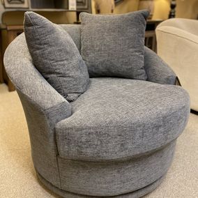 Best Home Furnishings - 2928 Swivel Chair