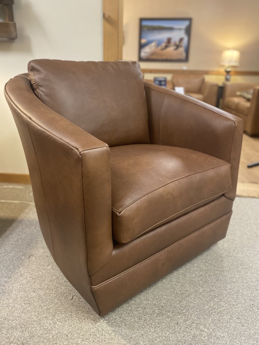 Craftmaster L0637-10BDSC Swivel Chair