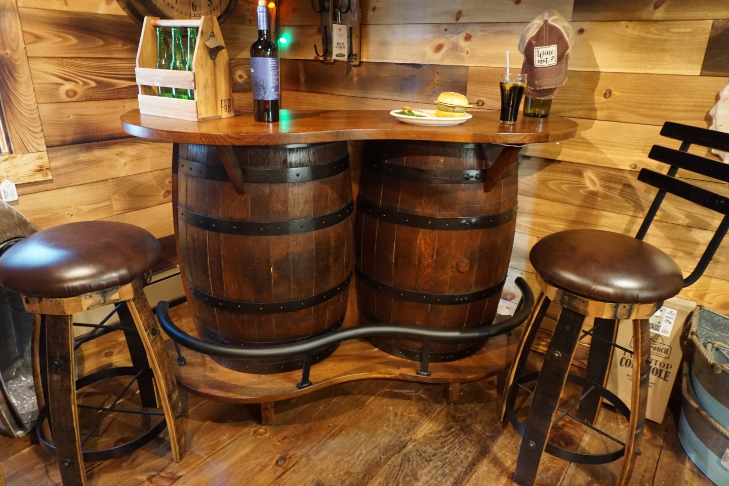 Amish - Whiskey Barrel Bar w/Quartersawn White Oak Top