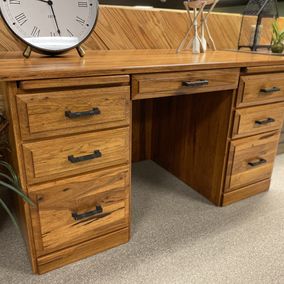 alley Furniture - Amish - 56" Traditional Flat Top Desk 