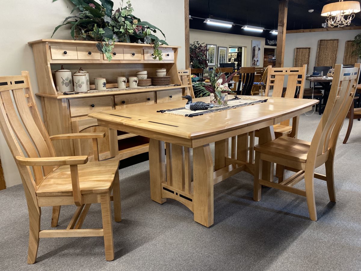 Amish - Vegas Dining Table & Bungalow Chairs