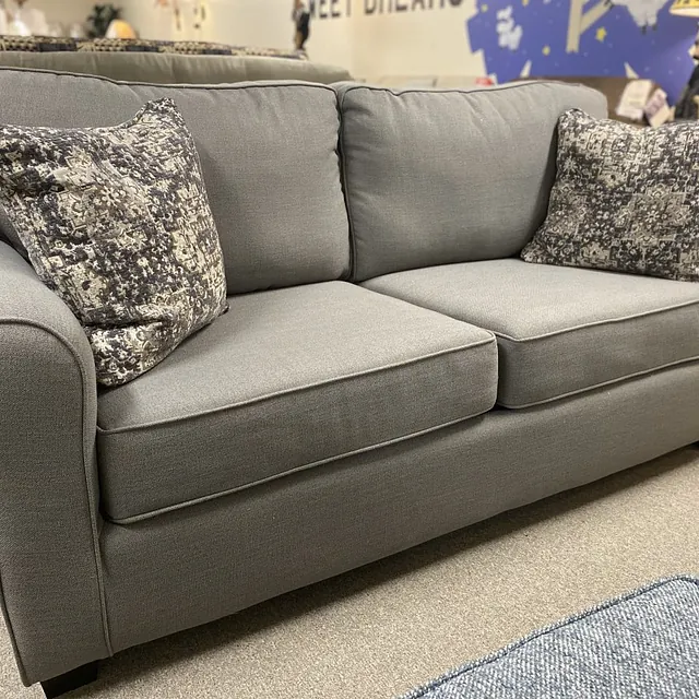 Best Home Furnishings Shannon Sleeper