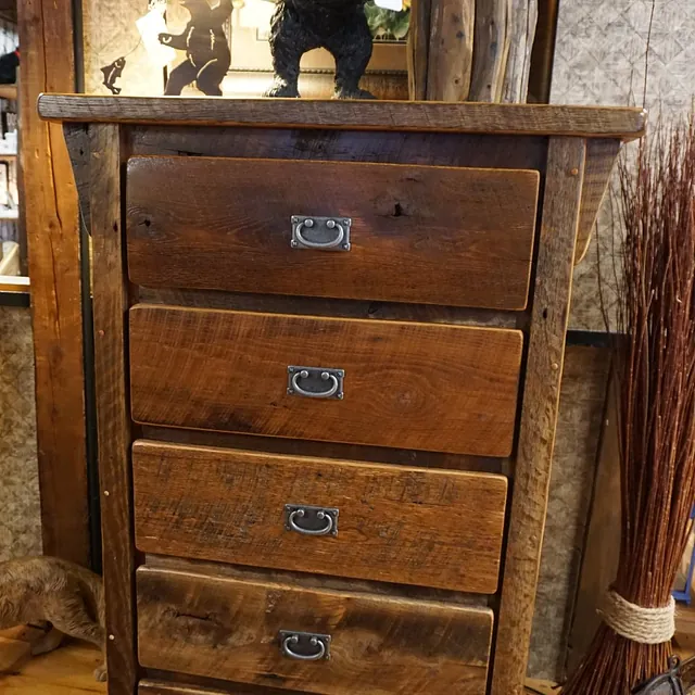 Amish - Mast Rustic - Western Deluxe Reclaimed Oak Chest